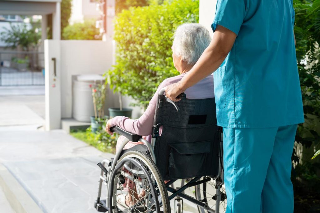 Decolonization strategy cut infection-related hospitalizations in nursing homes, trial finds (By: Chris Dall, MA)