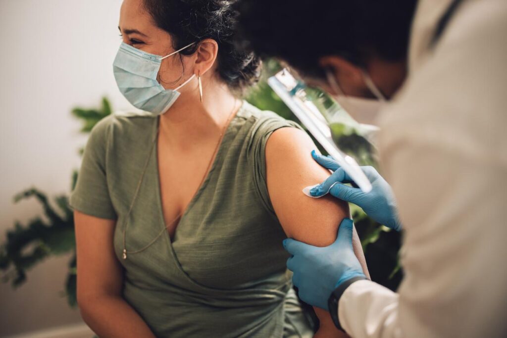 Recent COVID-19 vaccination tied to lower risk of long COVID Stephanie Soucheray, MA