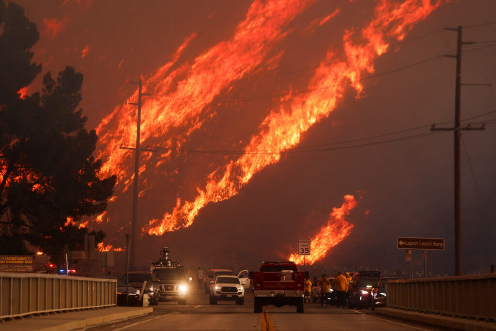 A new wildfire broke out north of Los Angeles