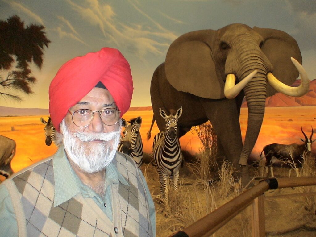 Researcher Tarunjit Singh Butalia  identifies 100 monuments at Lahore Fort dating back to Sikh Empire