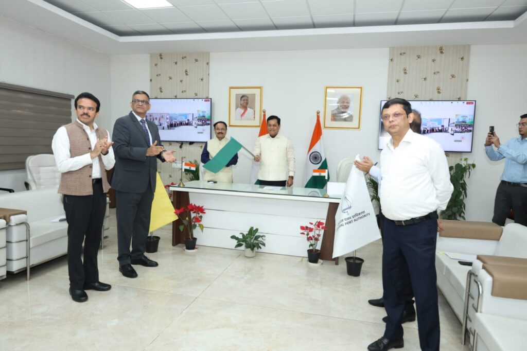 Sarbananda Sonowal Virtually Flags Off Electrolysers for Green Hydrogen Plant in Kandla