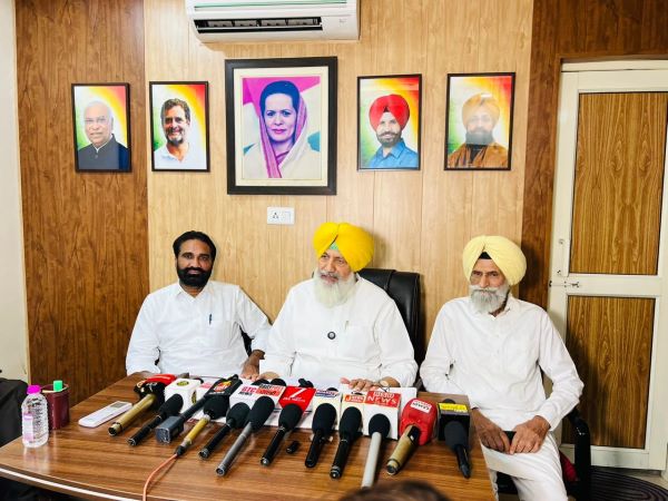 Govt should abandon its confrontational approach and immediately accept employees’ legitimate demands: Sidhu