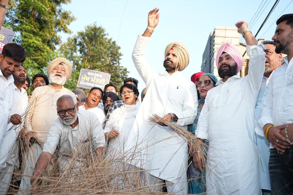 Warring disassembles broom to register protest against worker’s arrest