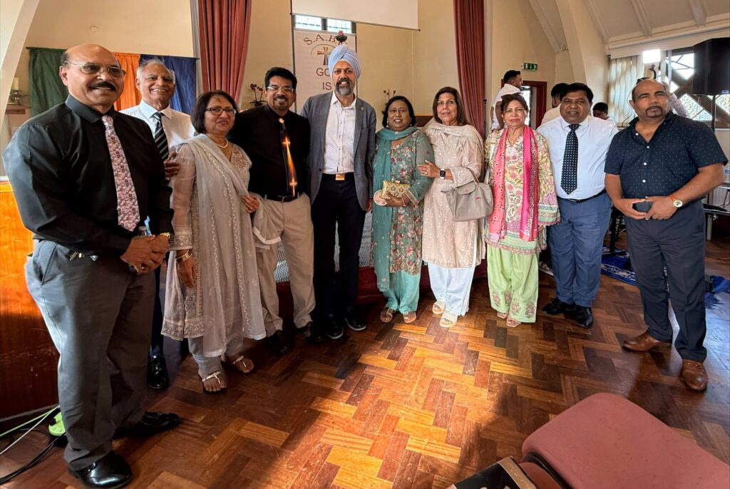 Slough MP joins Asian Baptist Church convention, praises Christian community for its faith, fellowship and service to the town
