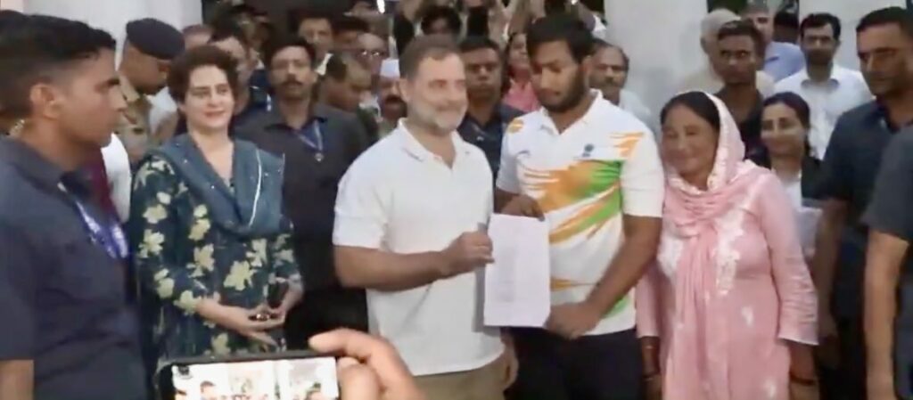 MP Gurjeet Singh Aujla Hails Rahul Gandhi for Securing FIR in Student Pellet Injury Case